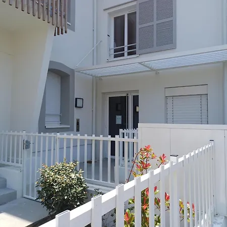 Cap Ocean-12 By Interhome *